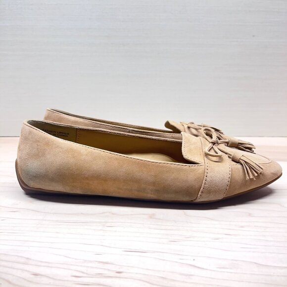 Talbots Tan Suede Leather Pointed Toe Loafer Flats with Tasseled Bows Size 6.5M - Picture 5 of 10